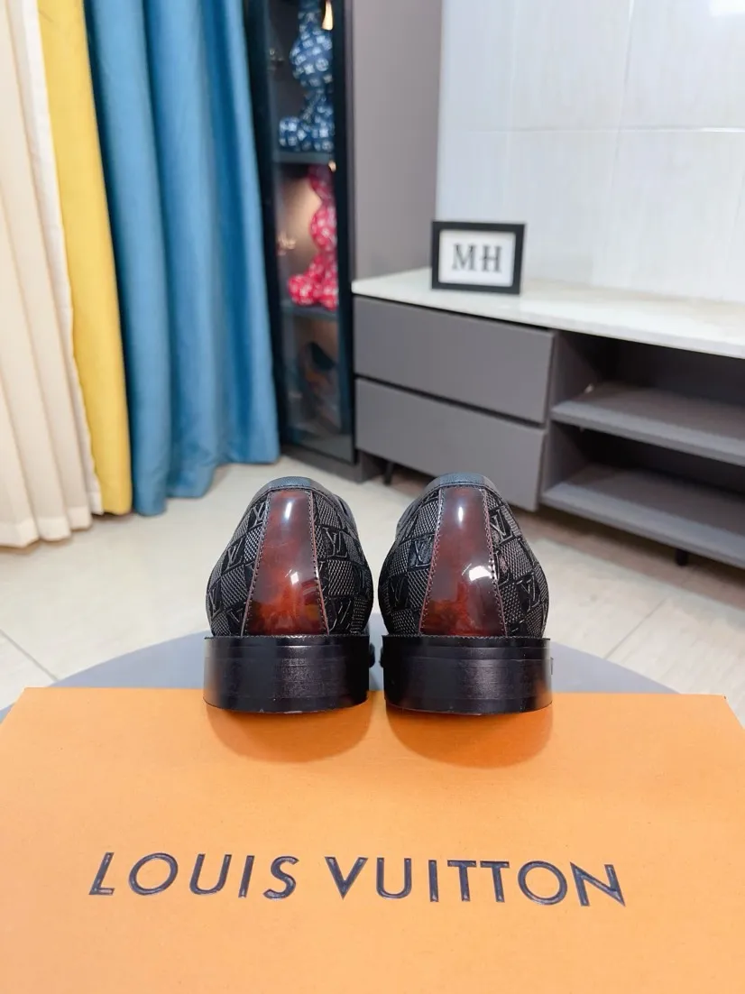 Men's men's shoes 💰520🌸🌸【LV Louis Vuitton】~ New product 🆕High-end original men's 🚹Business casual leather shoes, made of original cowhide open-edge bead fabric➕comfortable and soft cowhide lining➕cowhide insole, original LOGO rubber non-slip outsole. Code number: 38-44